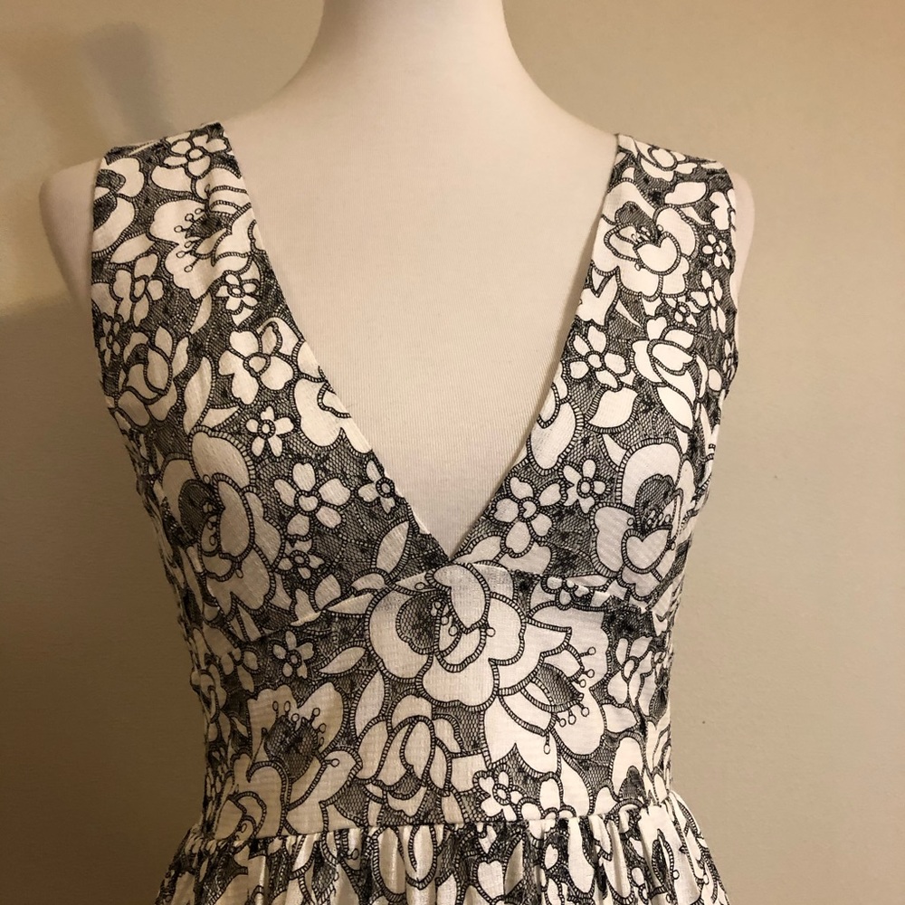 NWT Just Me Black & White Lace Floral Print Dress - Picture 2 of 12